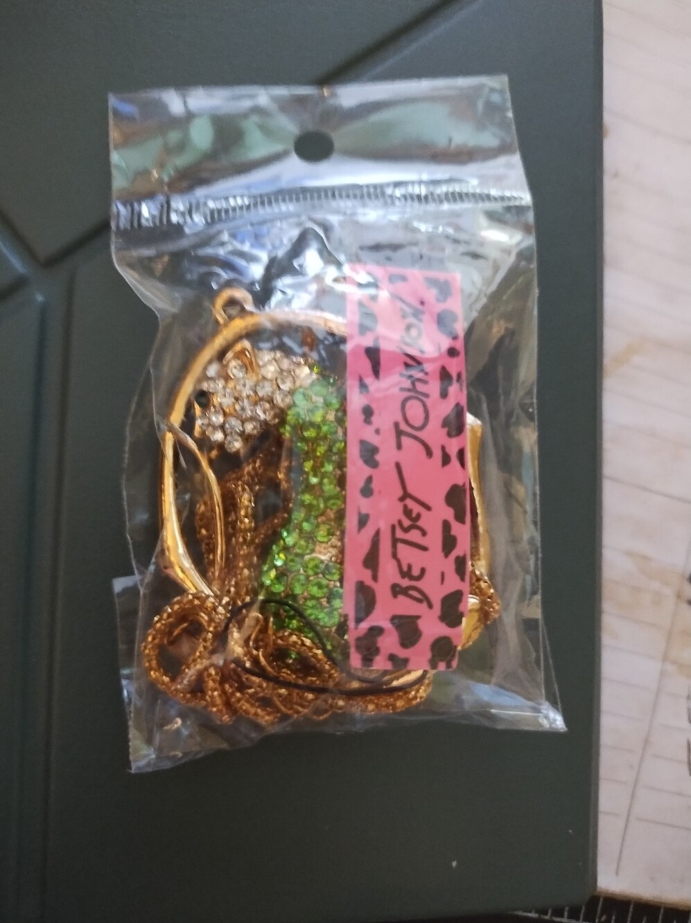 NWT Betsey Johnson Leopard Necklace, 30-inches, New in Packaging - Picture 4 of 6